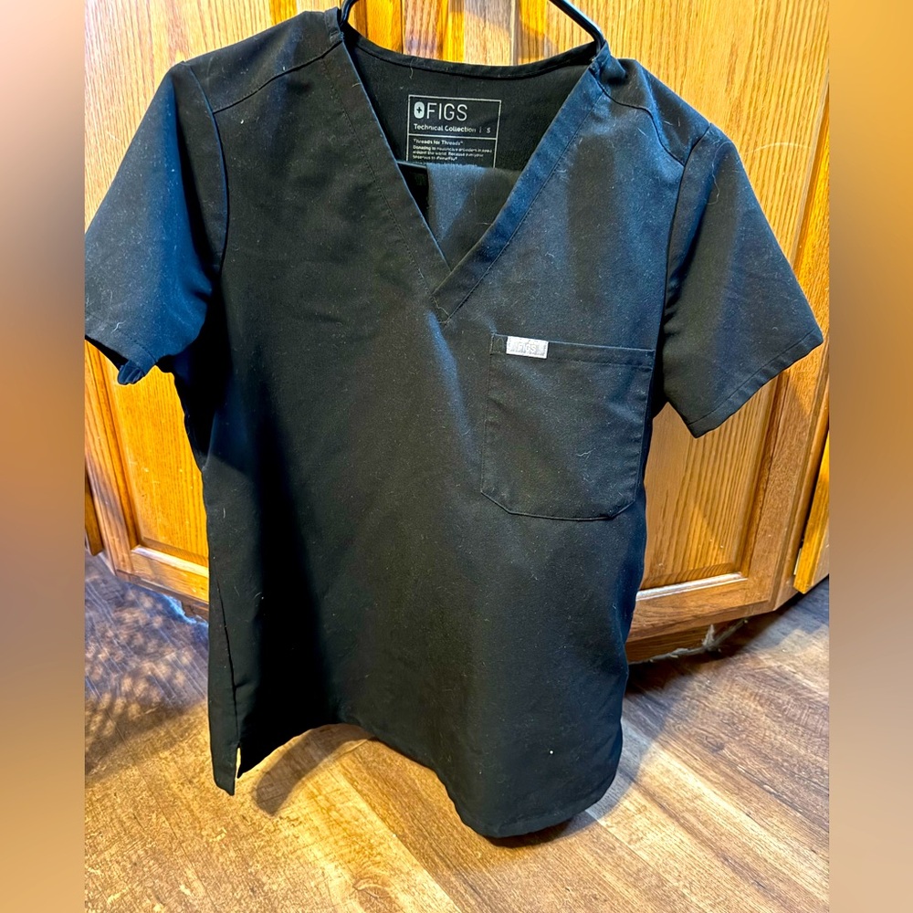 FIGS black size small scrub set